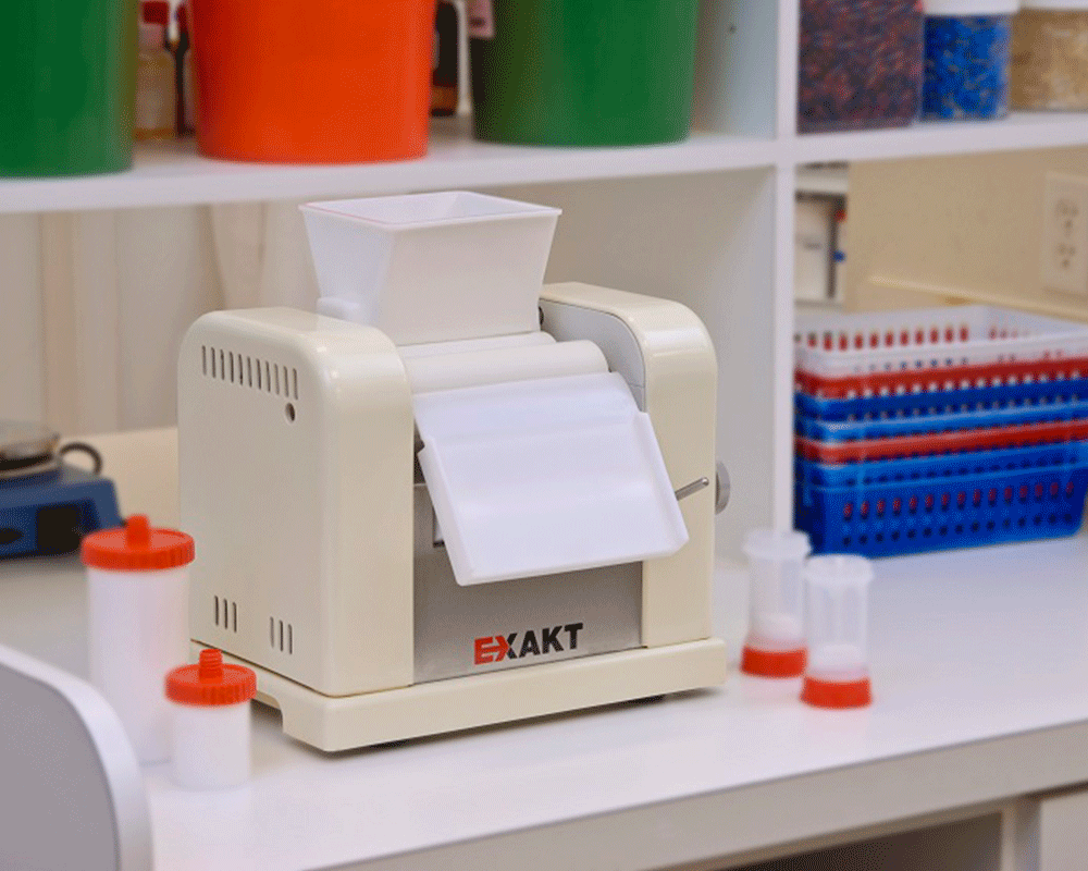 EXAKT Classic 50 Ointment Mill for Pharmacy